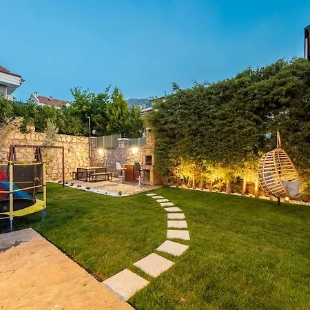 Villa Oeluedeniz, Solvento *